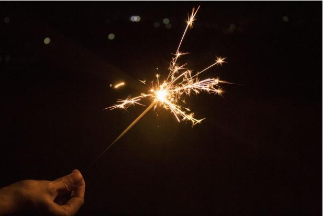 次北固山下表现时光飞逝的句子是